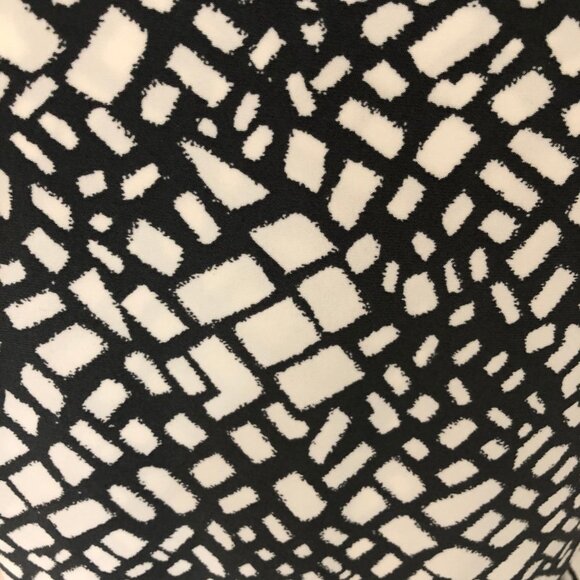 Lauren Ralph Lauren V Neck Faux Wrap Print Dress w Side Ruching Gray + Wht Sz 10 - Picture 9 of 13